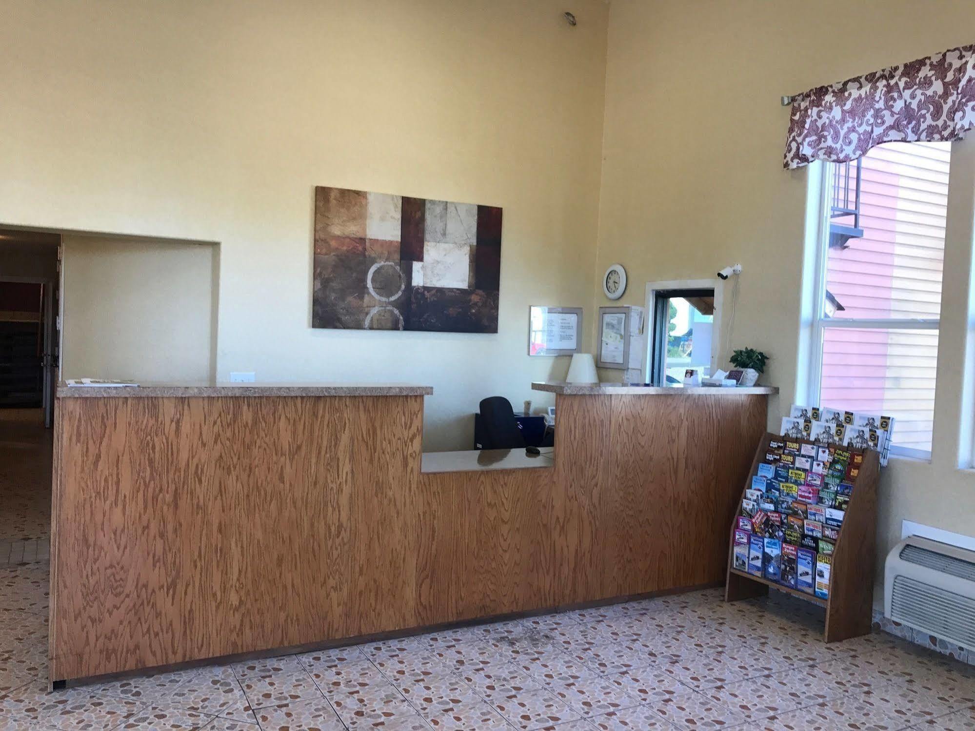 Capital Inn & Suites Сейлем Екстер'єр фото